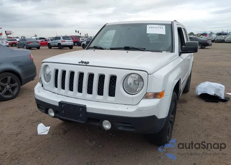 2015 Jeep Patriot Altitude Edition z USA, uszkodzony, nr VIN 1C4NJRBB1FD347635